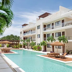 Apartment And Penthouse Blue Luxury Kukulkan